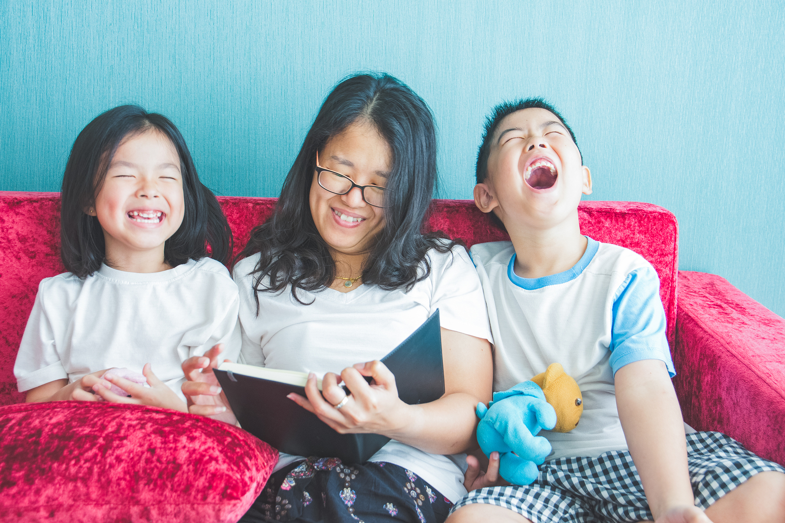 11 reasons to read a bedtime story every night