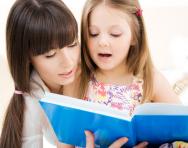 Mum and daughter reading Mum and daughter reading