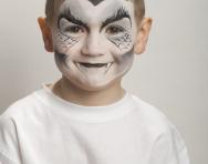 Halloween face painting | Vampire and ghost make-up step-by-step