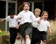 Children running energectically Children running energetically