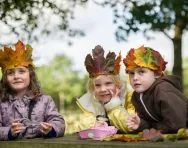 Children at Mary Arden's farm © Amy Murrell 2012