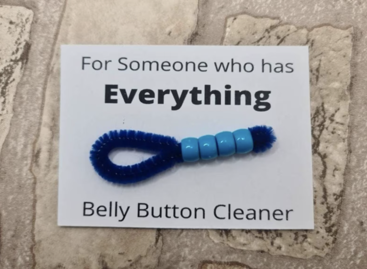 Belly button cleaner