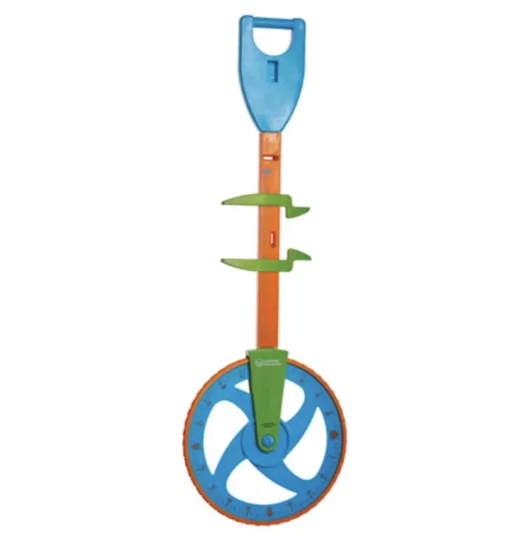Measuring toy for outdoor learning