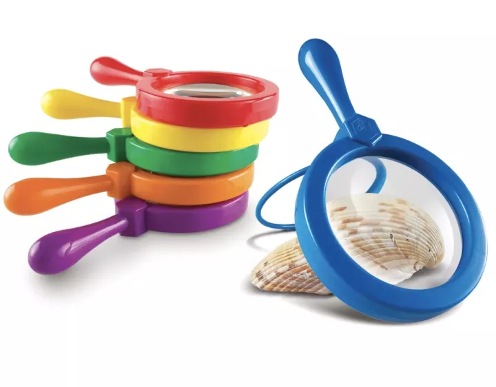 Giant magnifiers for kids